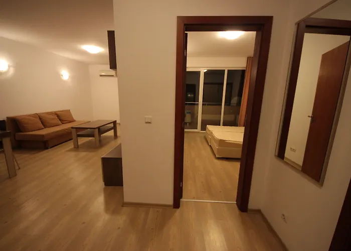 Menada Zornitsa شقة