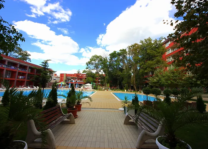 Menada Zornitsa ساني بيتش