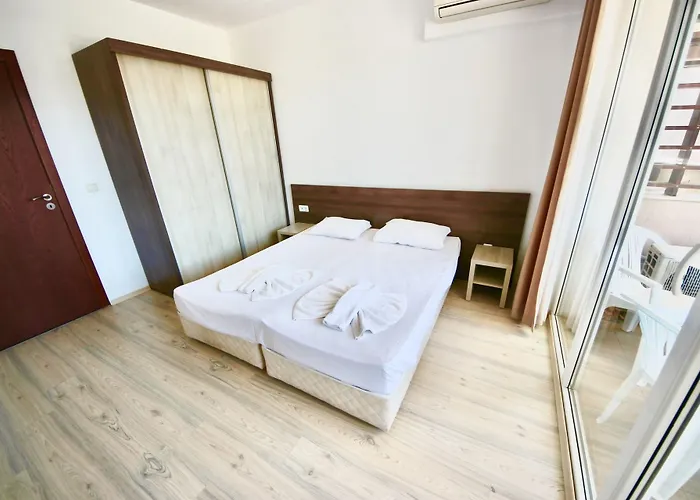 شقة Menada Zornitsa